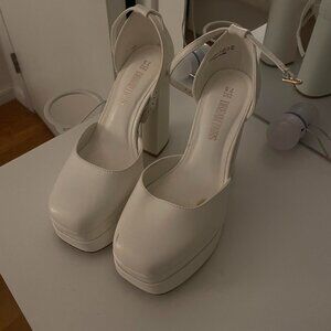 Women's White Courts